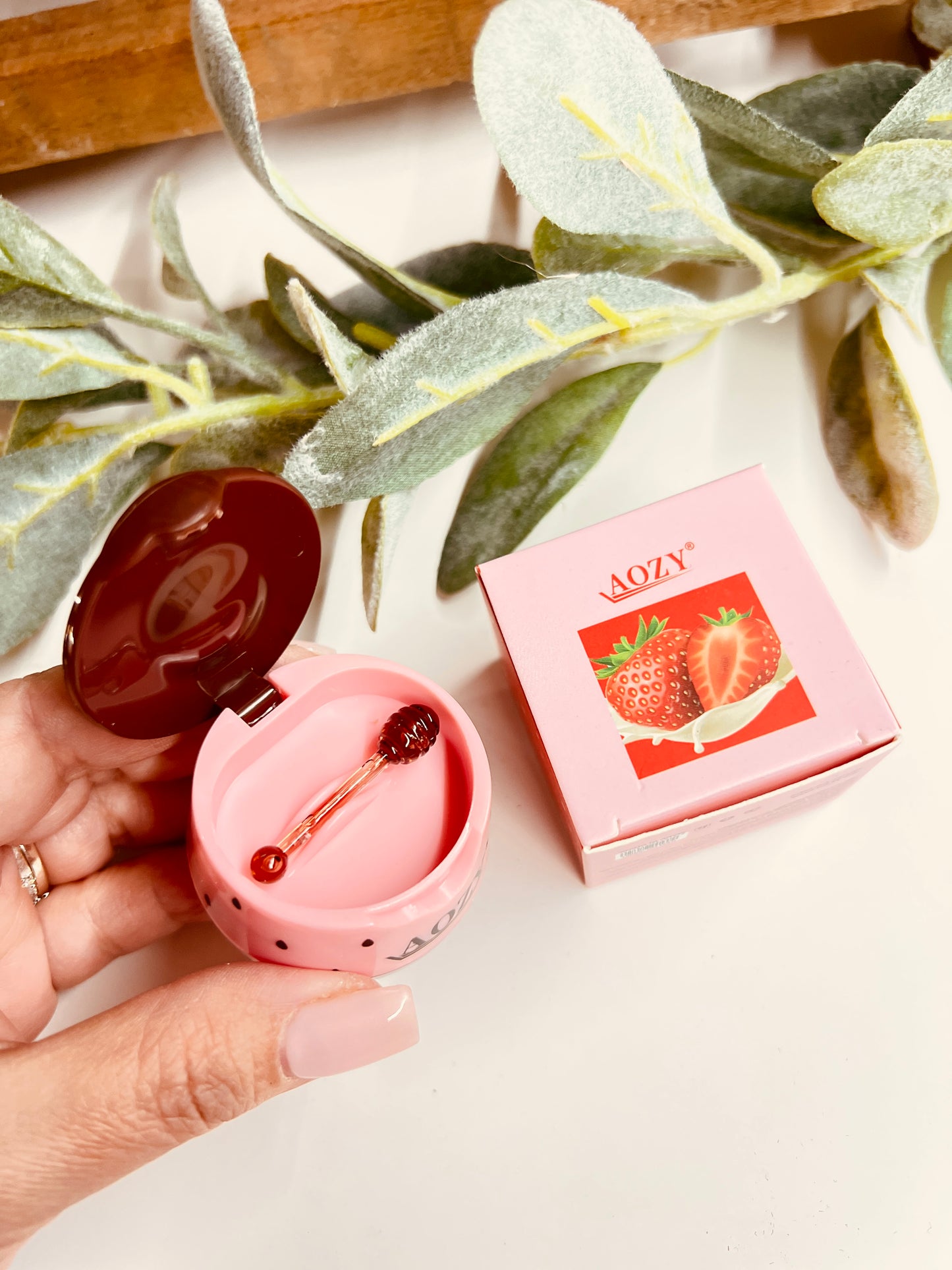 LIP MASK
