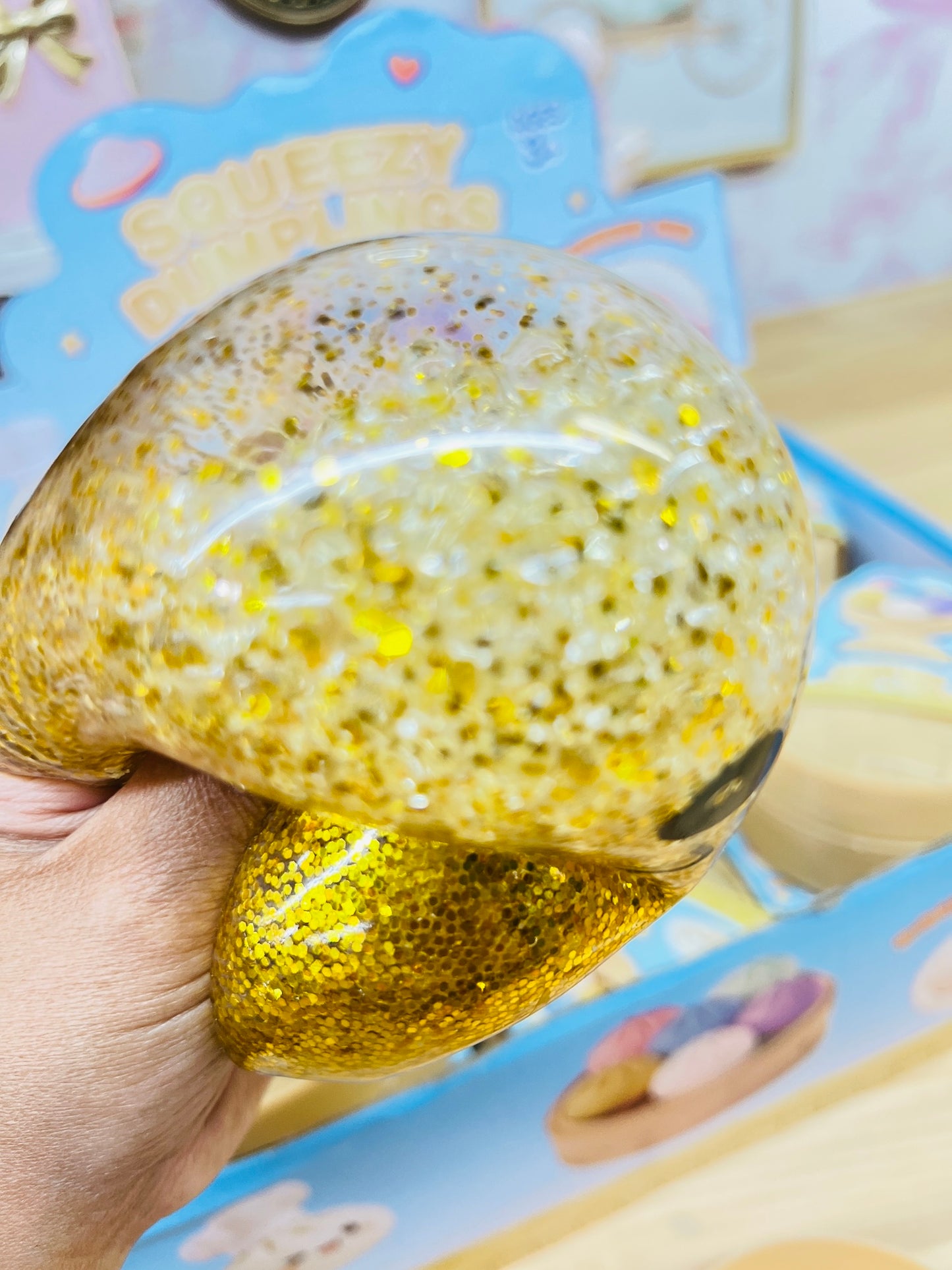 MYSTERY ORBEEZ GLITTER DUMPLINGS