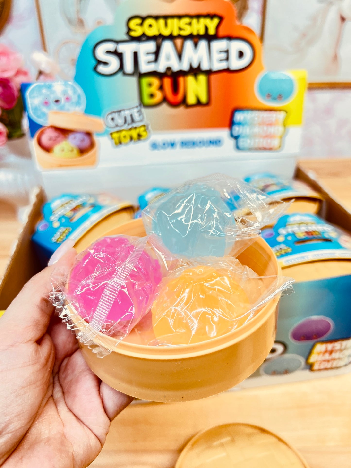 MYSTERY DIAMOND EDITION DUMPLING SQUISHY TOY