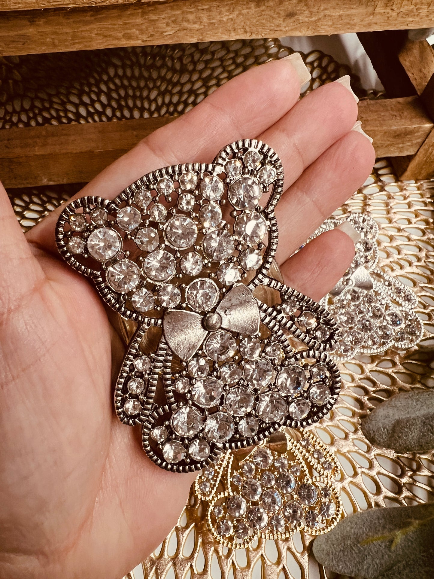 RHINESTONE TEDDY PHONE SOCKET