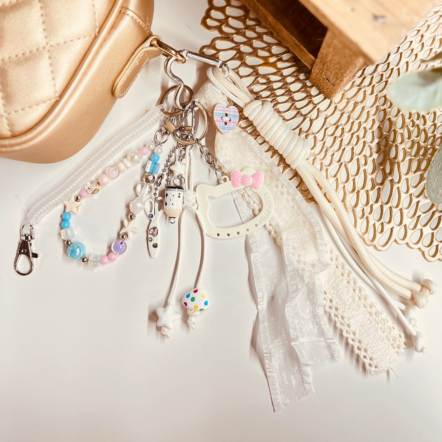 HANDMADE BAG CHARMS ~ FLOWER CAT FACE FRAME ~