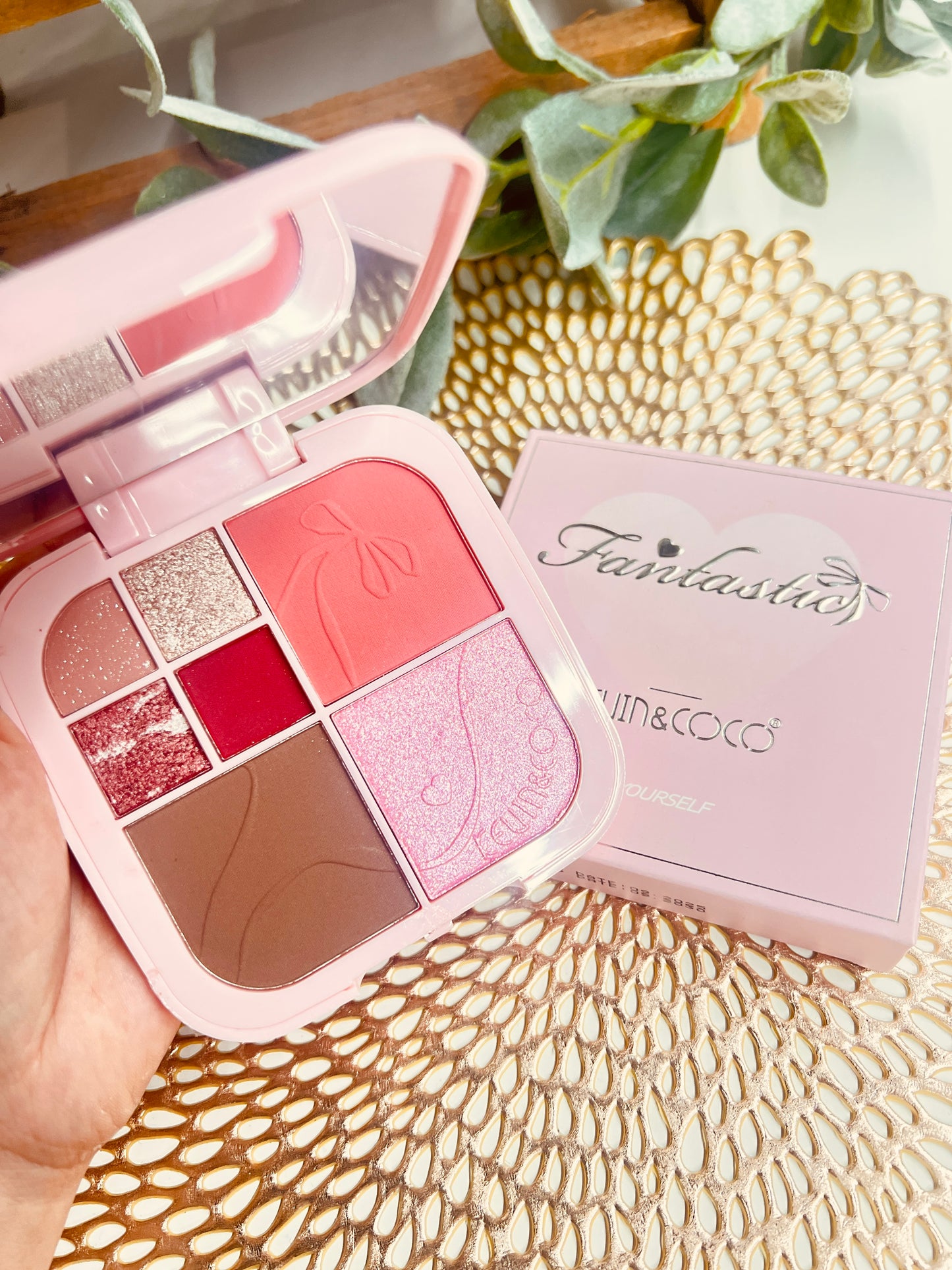 KEVIN & COCO MAKEUP PALETTE