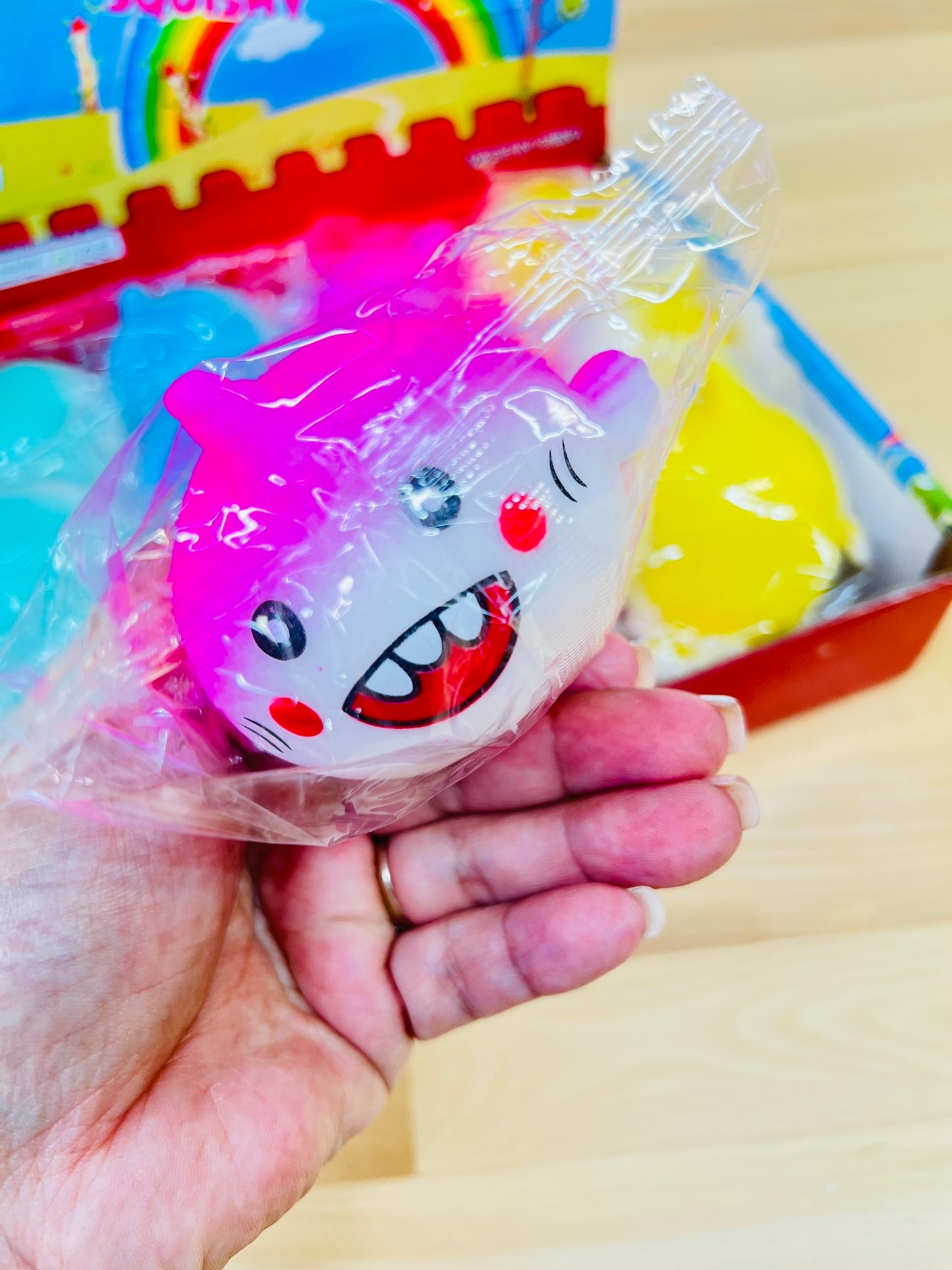 DECOMPRESSION TOY
