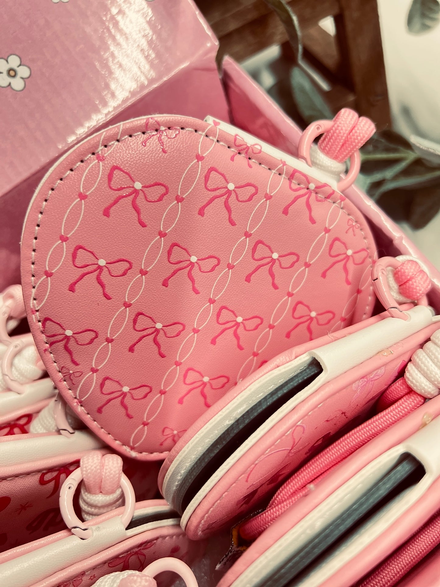MYSTERY HEART SHAPED COQUETTE MIRROR