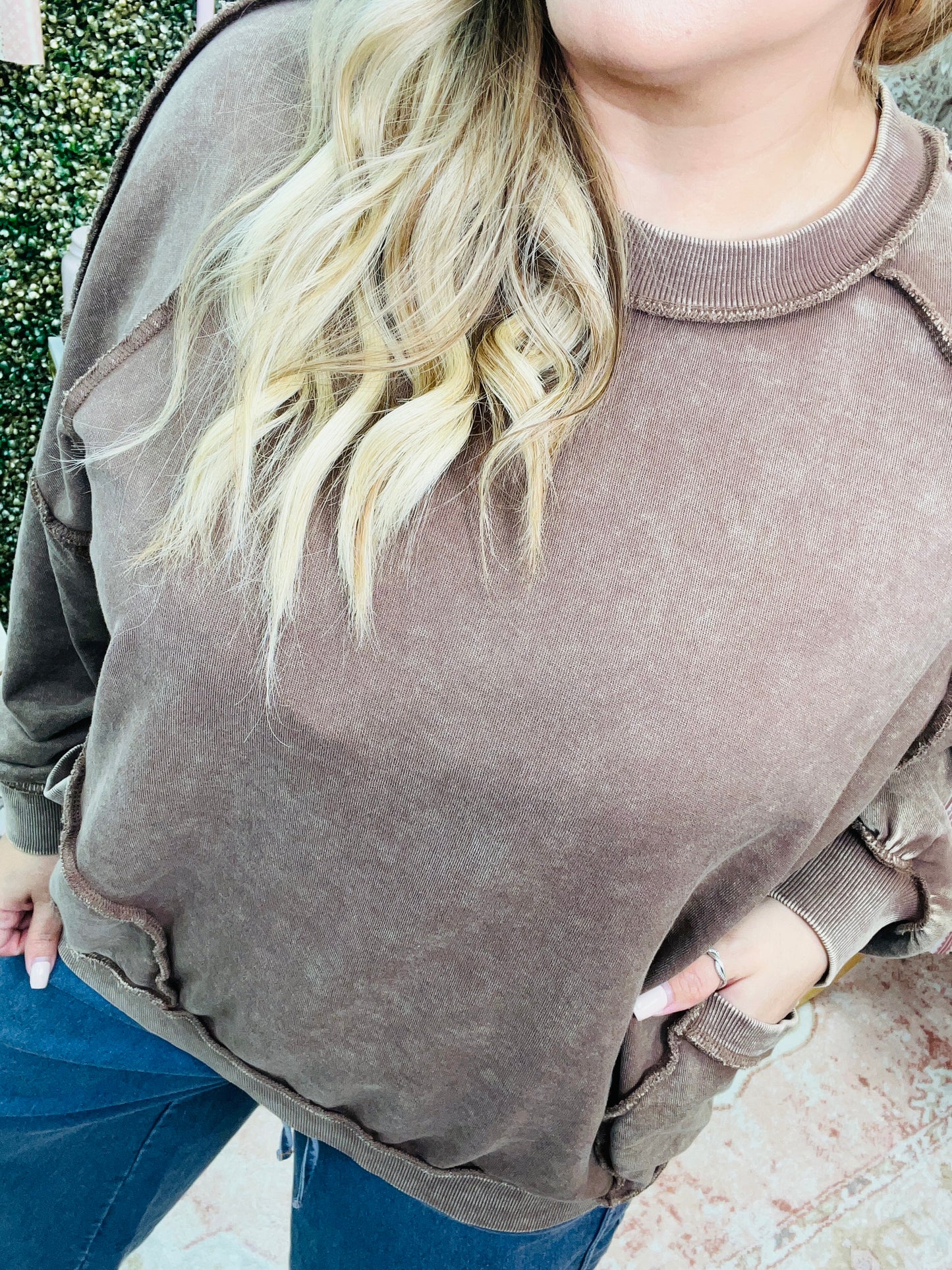 CUT OUT MINERAL WASHED PULLOVER - CACAO