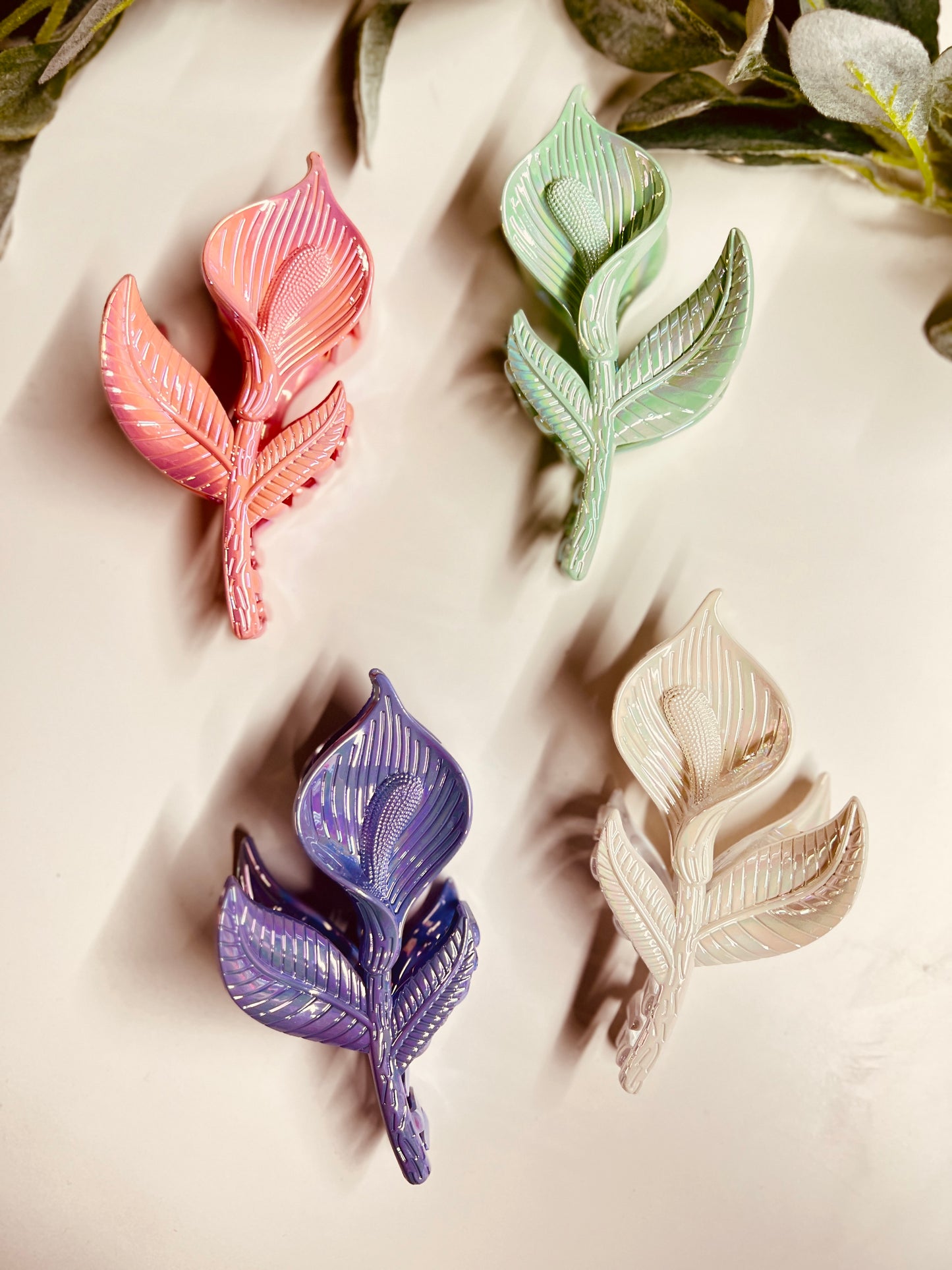 GLOSSY FLOWER  CLIP ~ ( 2 PACK )