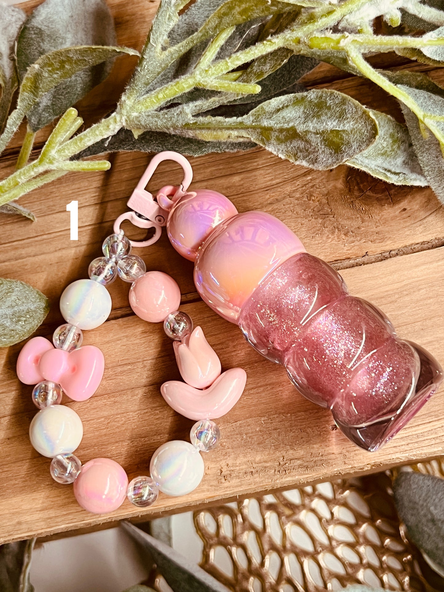LIP GLOSS W/ TULIP KEYCHAIN