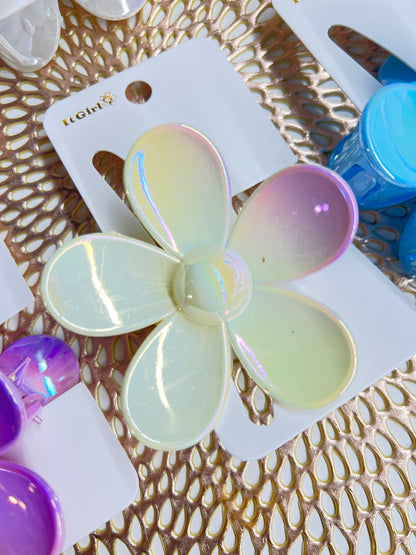 MYSTERY FLOWER CLIPS SET OF TWO