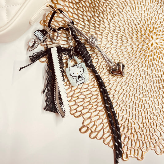 HANDMADE BAG CHARMS ~ KITTY LOCK/SILVER HEART