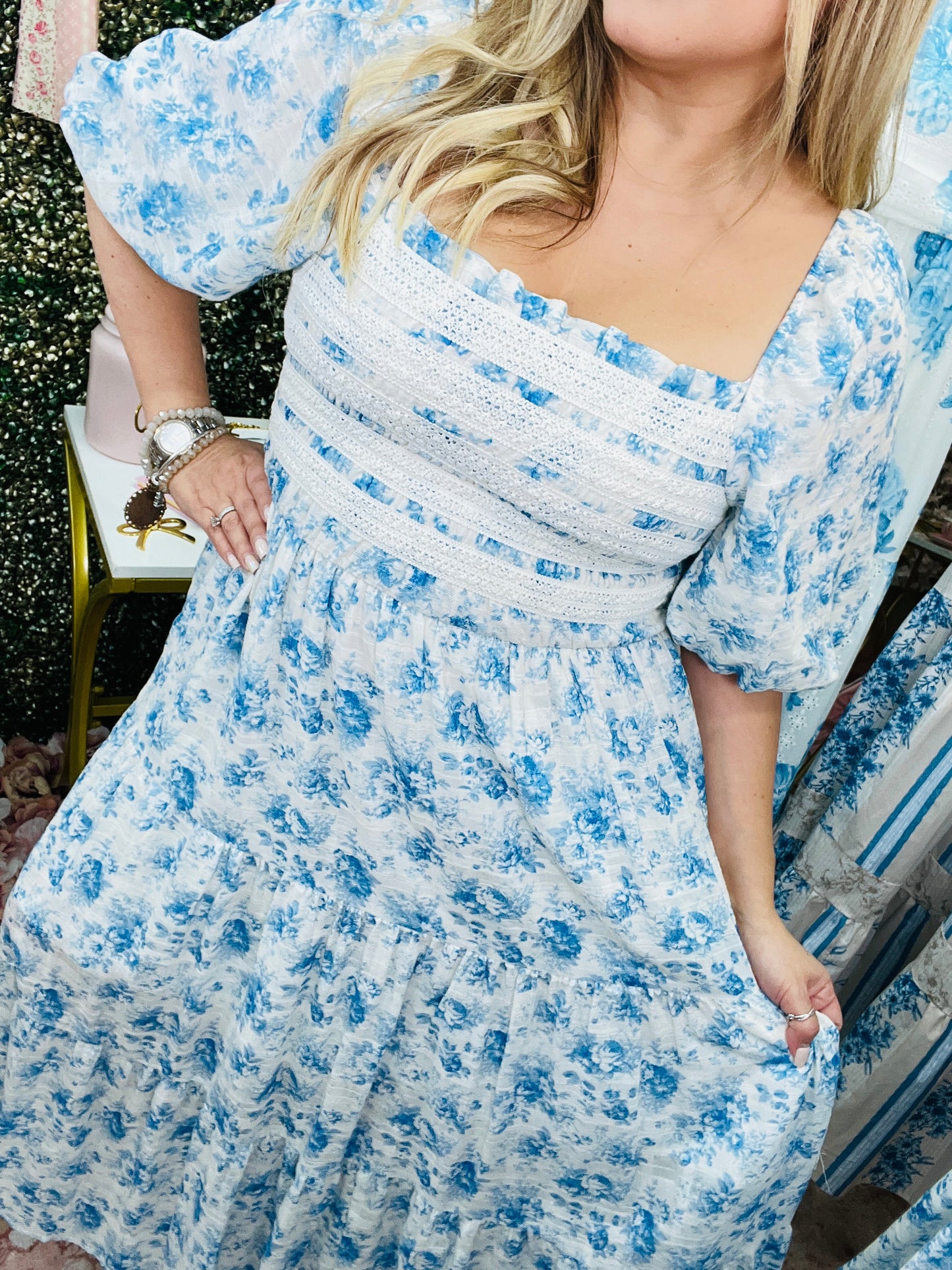 SMOCKED LACE TRIM PUFF SLEEVE MAXI DRESS