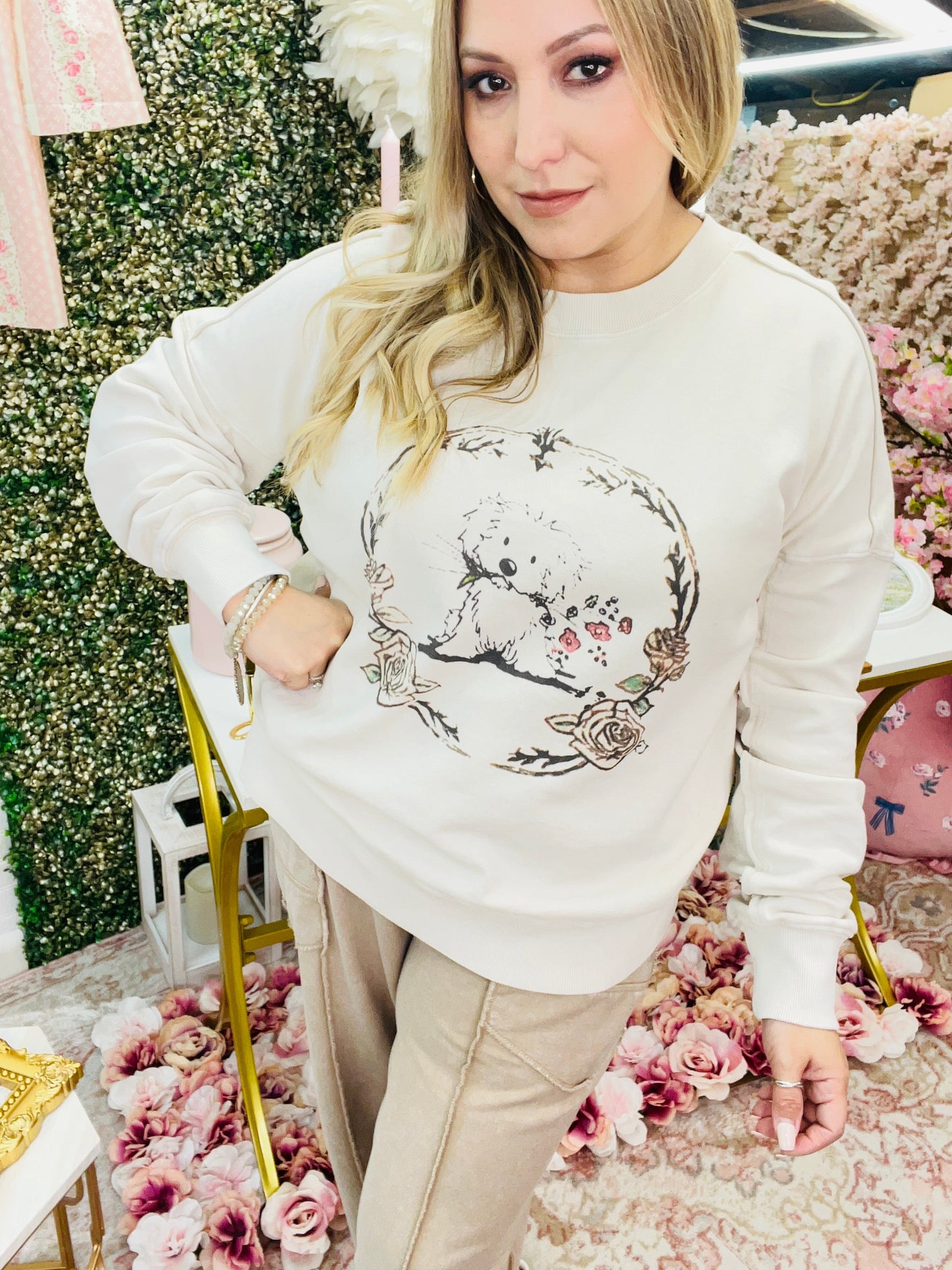 PUPPY GRAPHIC WASHED TERRY PULLOVER